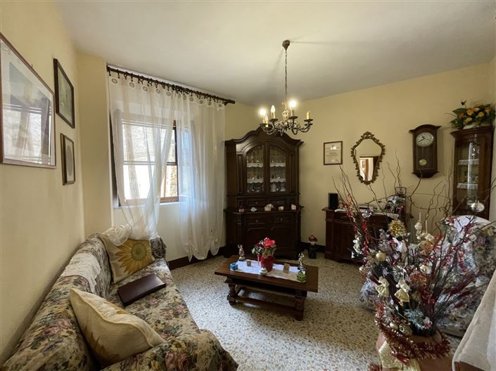 Image No.7-2 Bed Property for sale