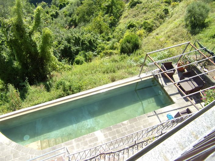 Image No.15-3 Bed Property for sale