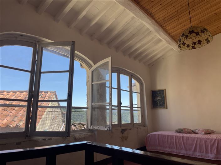 Image No.12-2 Bed Property for sale