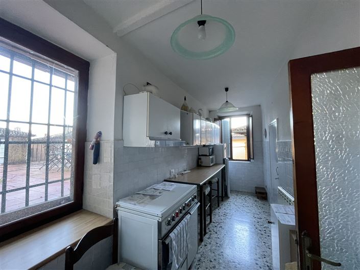 Image No.3-2 Bed Property for sale