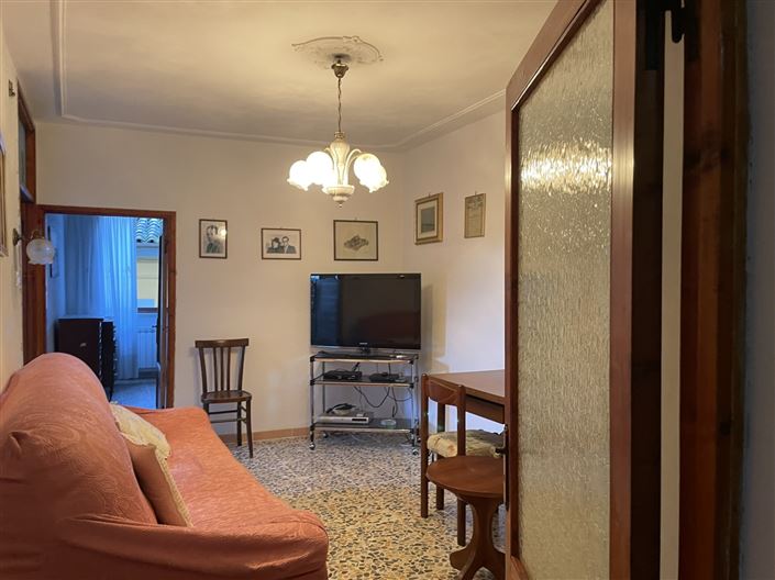 Image No.5-2 Bed Property for sale