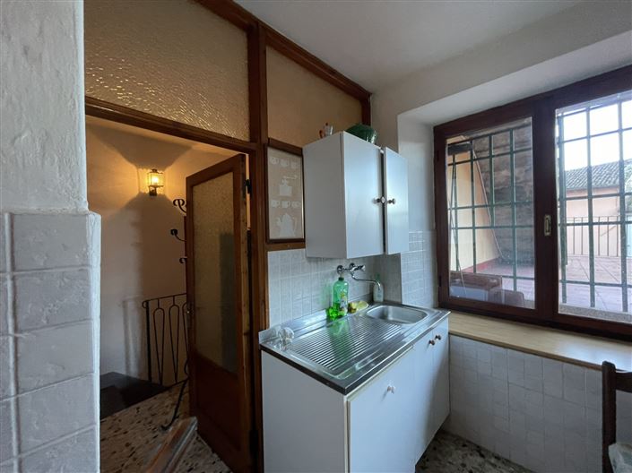 Image No.6-2 Bed Property for sale