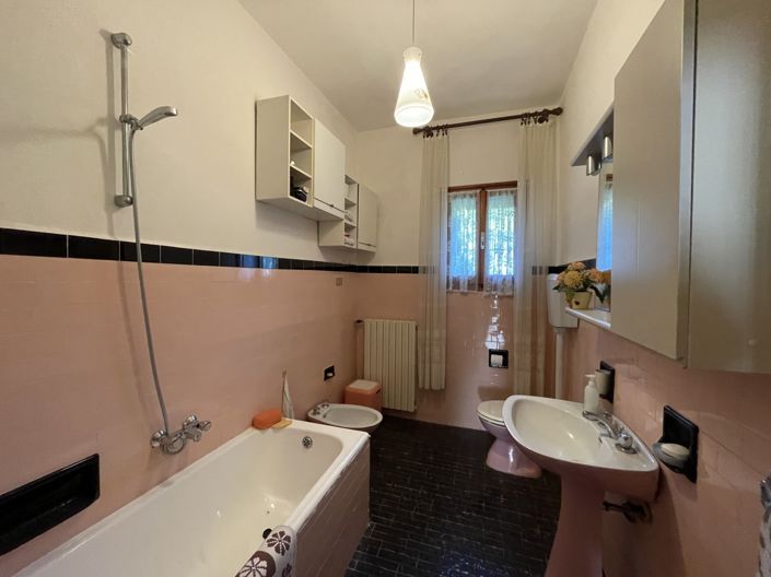 Image No.8-Propriété de 4 chambres à vendre à Piazza al Serchio