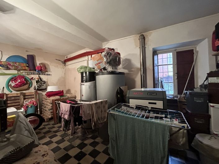 Image No.28-4 Bed Property for sale