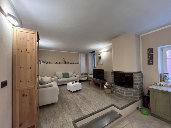 Image No.7-4 Bed Property for sale