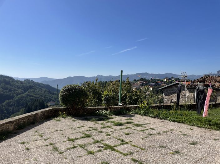 Image No.2-4 Bed Property for sale