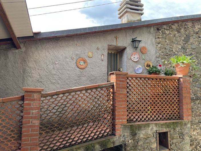 Image No.16-3 Bed Property for sale