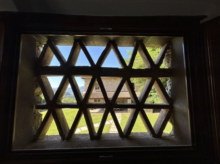 Image No.28-4 Bed Property for sale