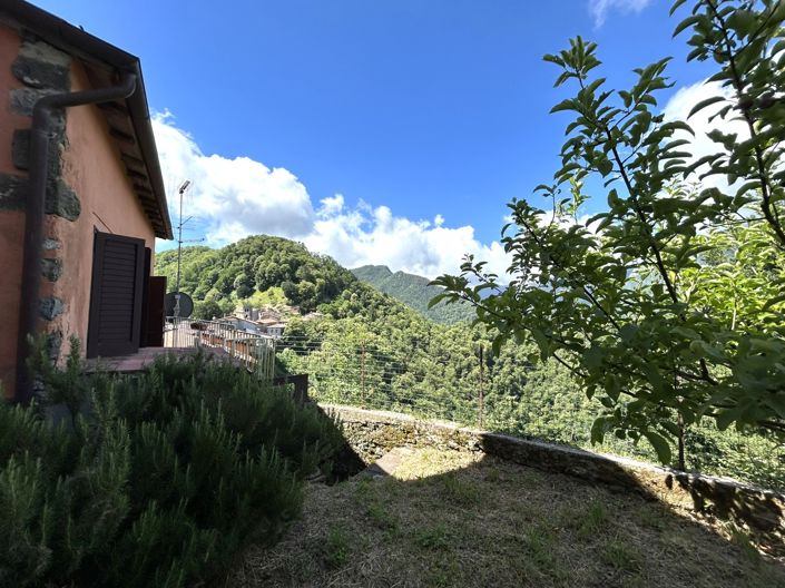 Image No.15-4 Bed Property for sale