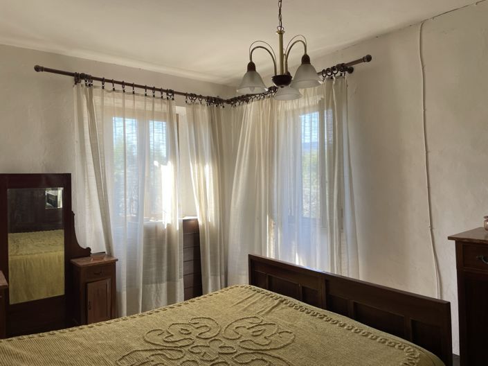 Image No.15-3 Bed Property for sale