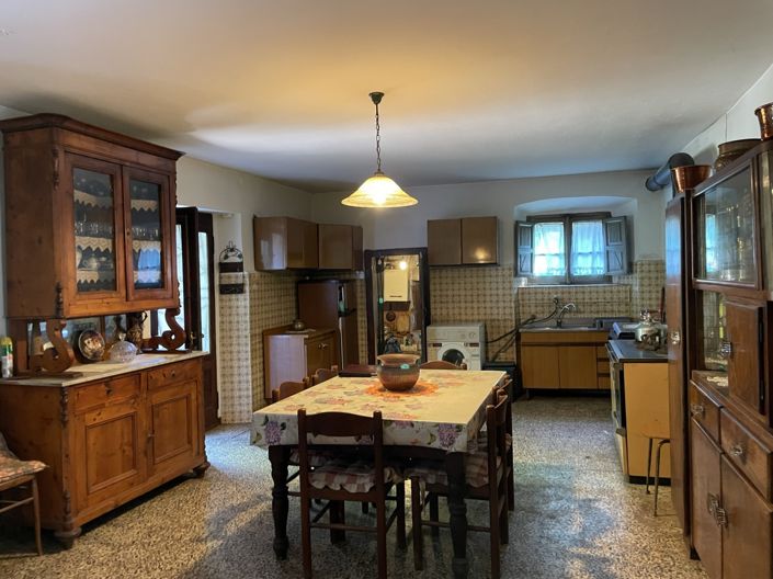 Image No.5-3 Bed Property for sale