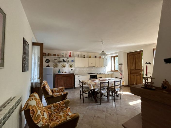 Image No.5-2 Bed Property for sale