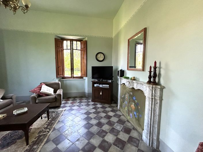 Image No.15-5 Bed Property for sale