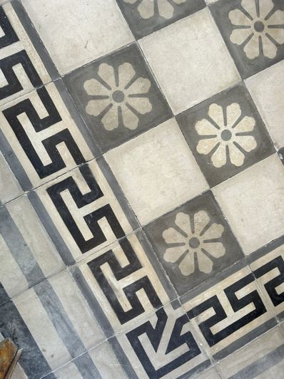 Image No.19-5 Bed Property for sale