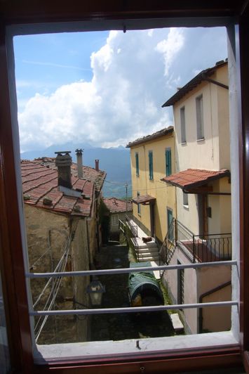 Image No.5-2 Bed House for sale