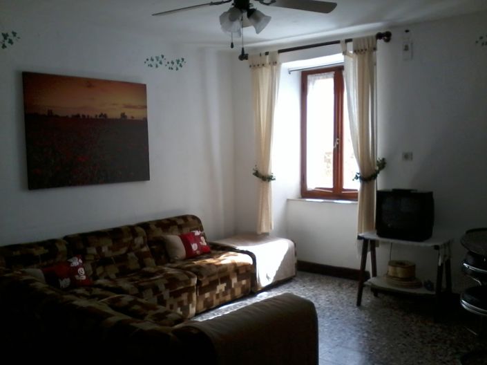 Image No.9-2 Bed House for sale