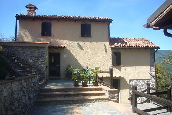 Image No.5-8 Bed Property for sale