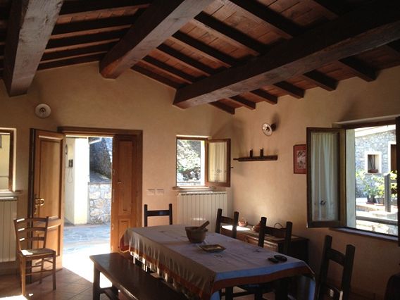 Image No.7-8 Bed Property for sale