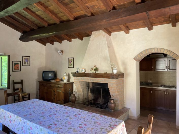 Image No.8-8 Bed Property for sale