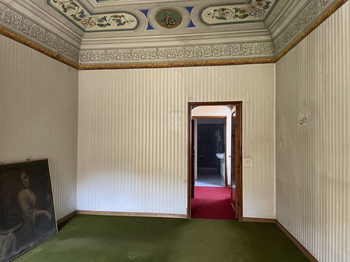 Image No.14-4 Bed Property for sale