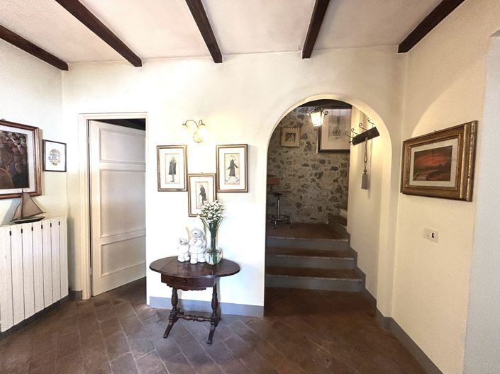 Image No.7-Propriété de 4 chambres à vendre à Lucca