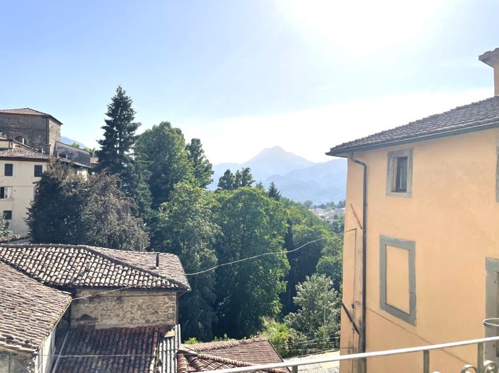 Image No.7-4 Bed Property for sale