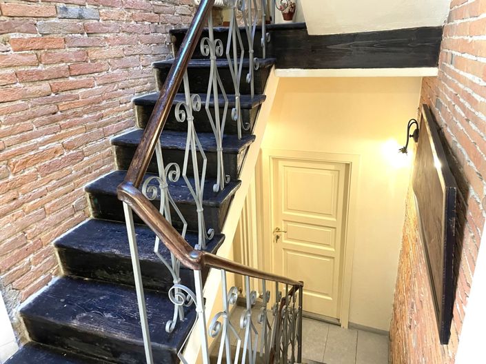 Image No.20-4 Bed Property for sale