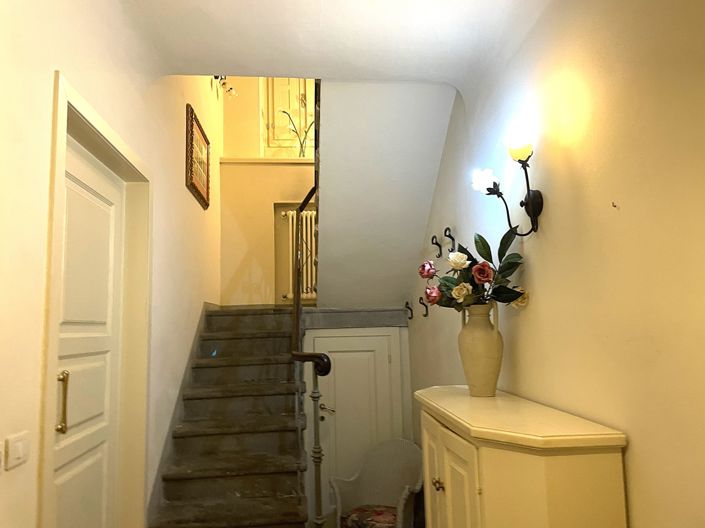 Image No.3-4 Bed Property for sale