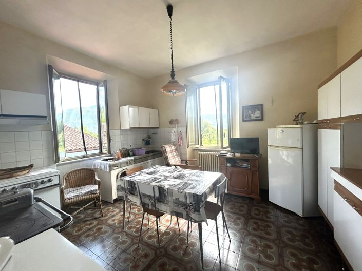 Image No.20-4 Bed Property for sale