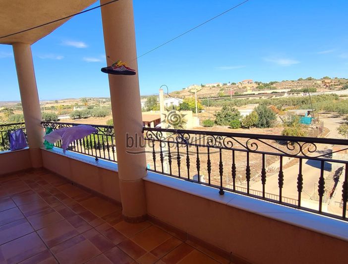 Image No.15-5 Bed Townhouse for sale