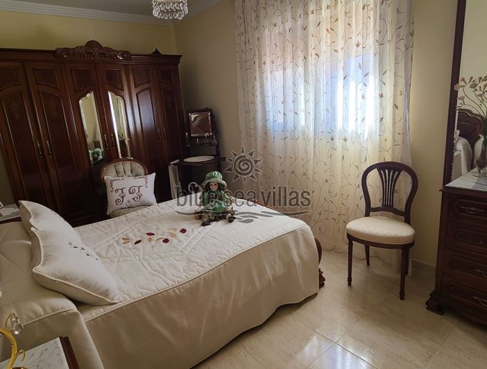 Image No.44-3 Bed Townhouse for sale