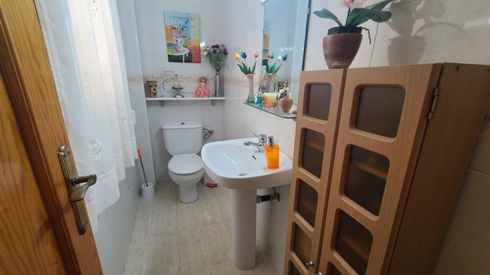 Image No.8-3 Bed Townhouse for sale