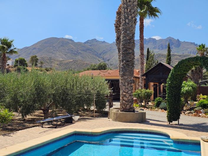 Image No.2-3 Bed Villa for sale