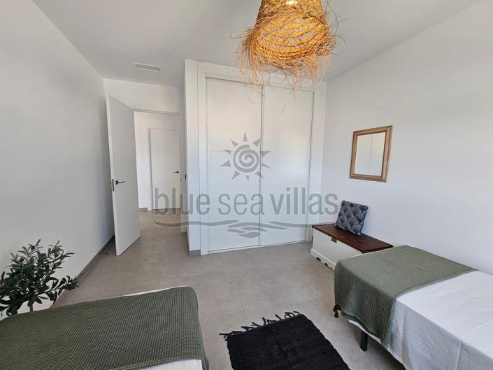 Image No.22-4 Bed Villa / Detached for sale