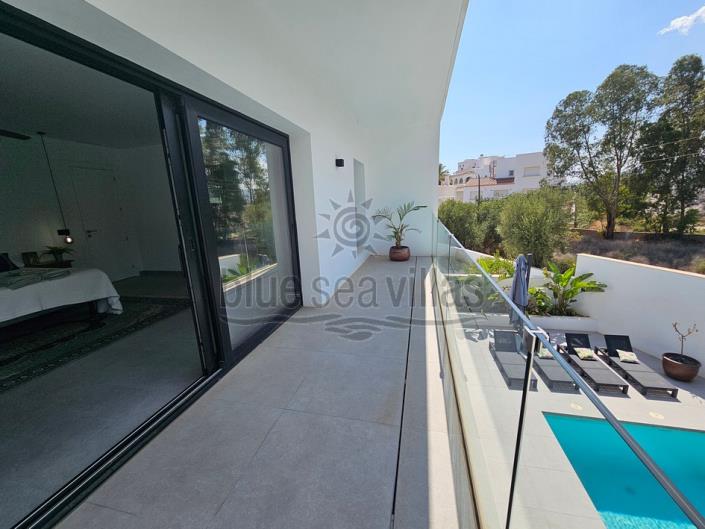 Image No.36-4 Bed Villa / Detached for sale