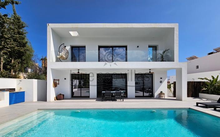 Image No.38-4 Bed Villa / Detached for sale