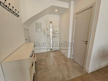 entrance-hall-1483_opt