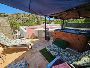 Roof-terrace-jacuzzi-Calle-Calandria-1489--2-_opt