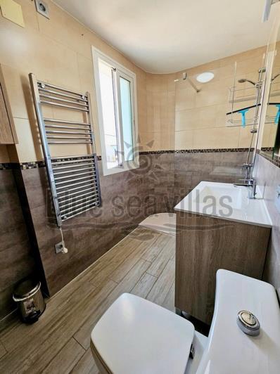 Image No.27-3 Bed Townhouse for sale