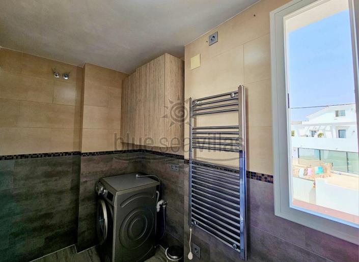 Image No.26-3 Bed Townhouse for sale