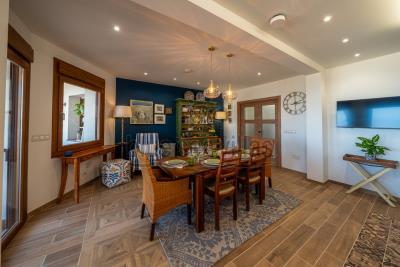 Kitchen---Dining-Room_10_resize_opt