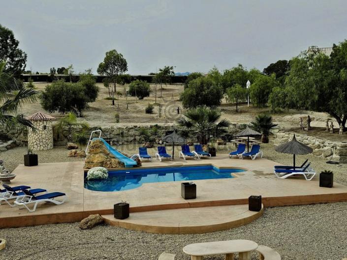 Image No.5-9 Bed Villa / Detached for sale