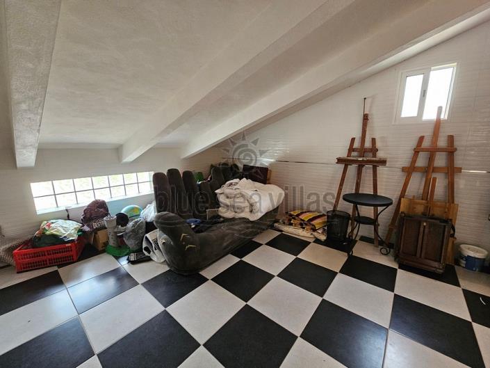 Image No.31-9 Bed Villa / Detached for sale