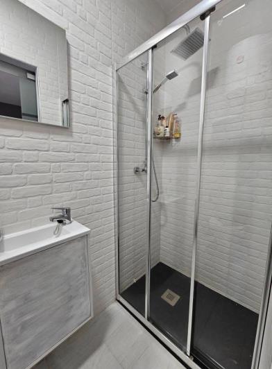 Image No.47-9 Bed Villa / Detached for sale