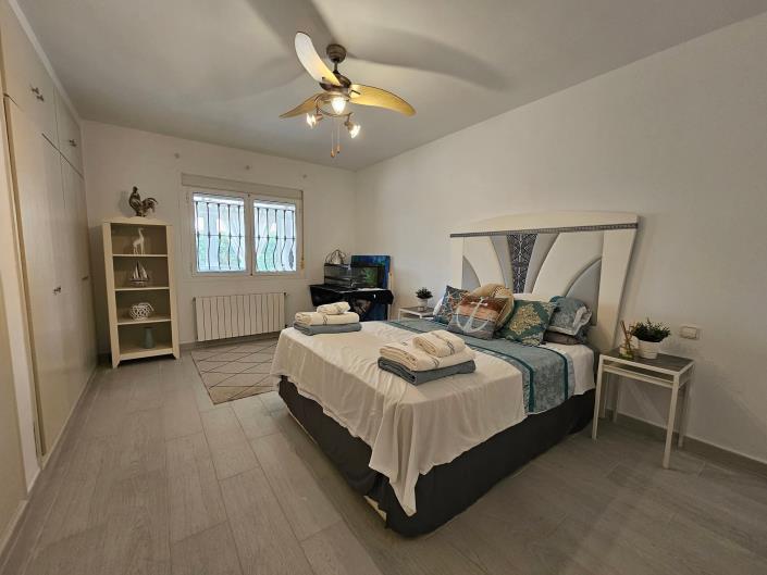 Image No.51-9 Bed Villa / Detached for sale