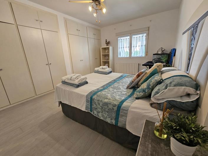 Image No.52-9 Bed Villa / Detached for sale