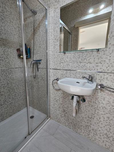 Image No.53-9 Bed Villa / Detached for sale