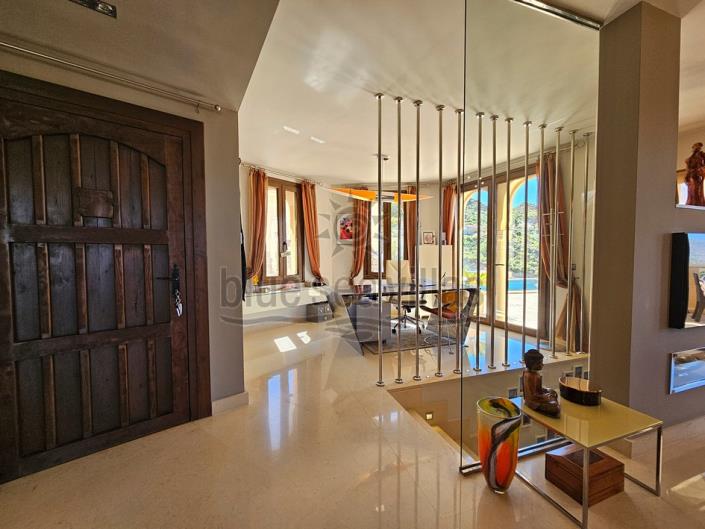 Image No.17-4 Bed Villa / Detached for sale