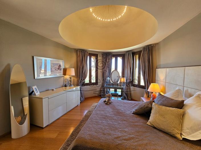 Image No.31-4 Bed Villa / Detached for sale