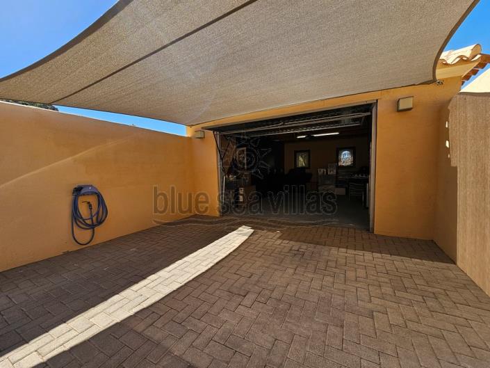 Image No.57-4 Bed Villa / Detached for sale